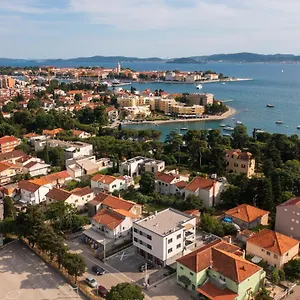 https://mistral-retreat-zadar.hotelinzadar.com